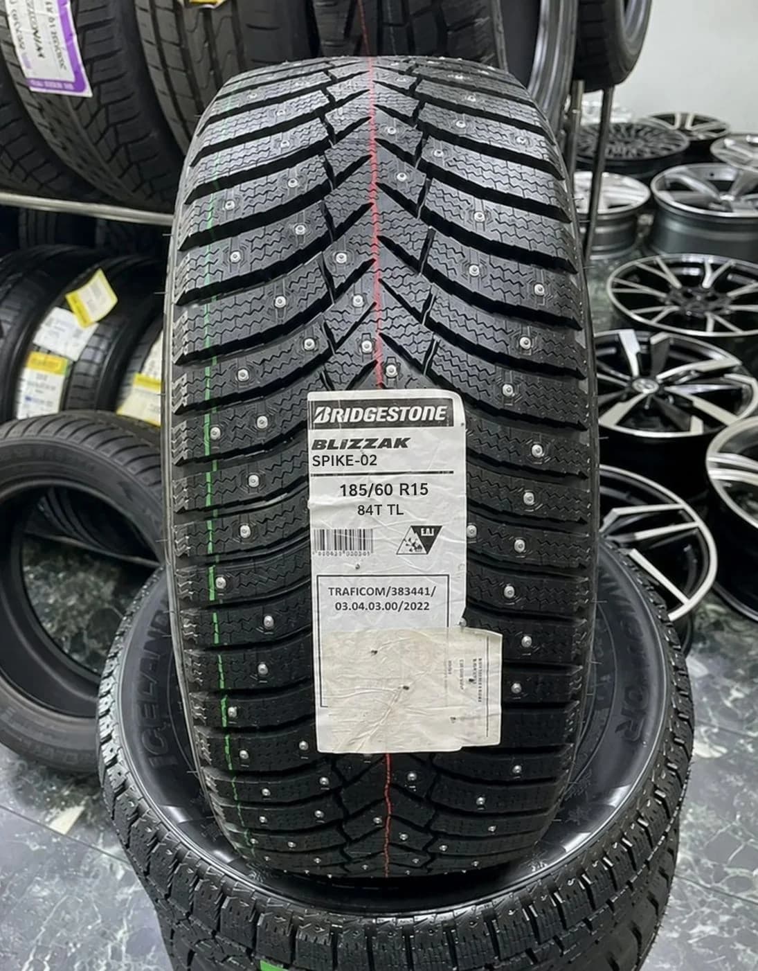 Bridgestone Blizzak Spike-02 185/60 R15 84T