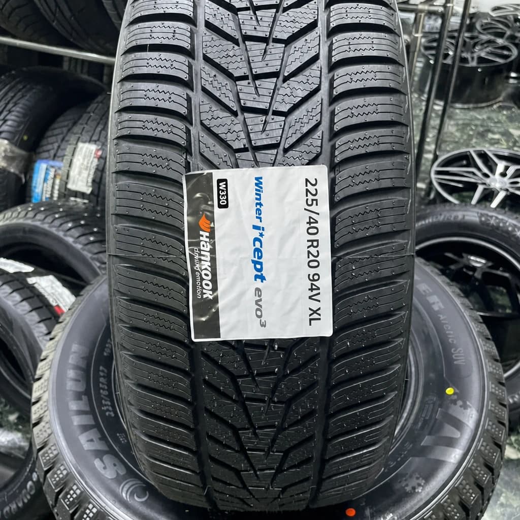 Hankook W330 i cept Evo3 225/40 R20 94V XL