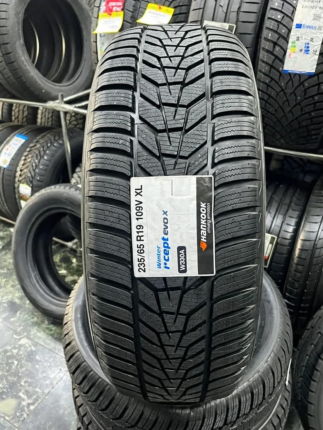 Hankook W330A i cept Evo3 235/65 R19 109V XL