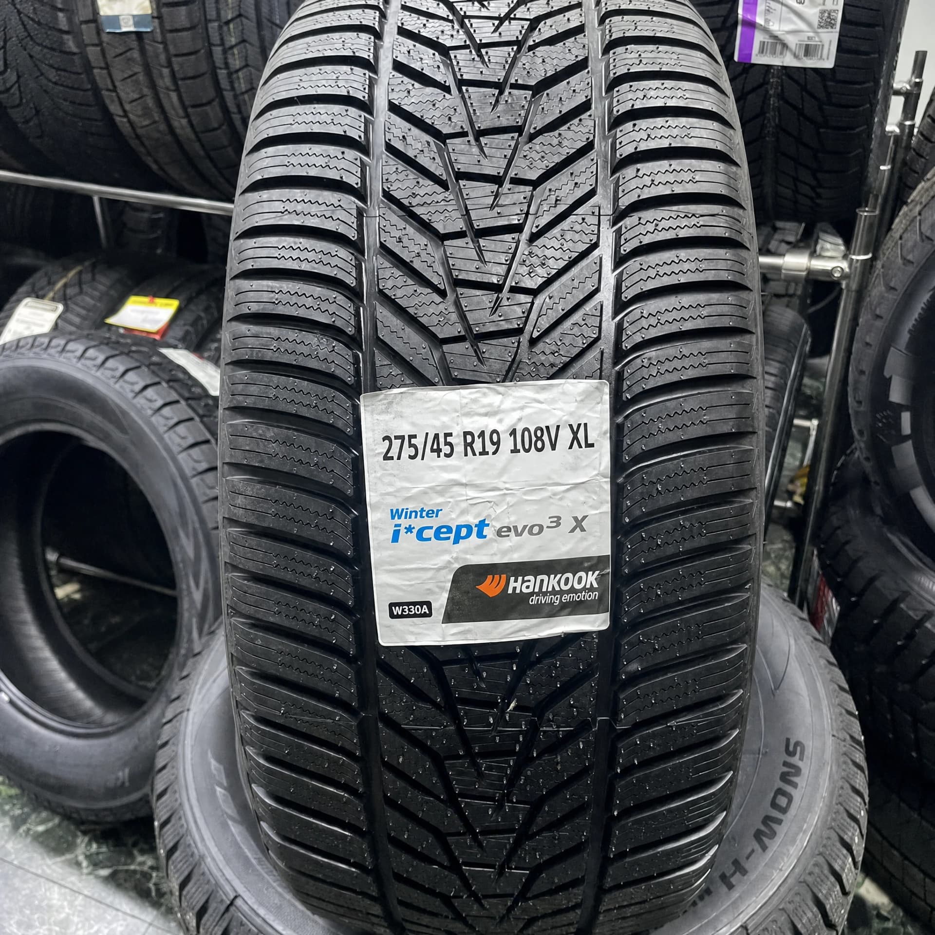 Hankook W330A i cept Evo3 275/45 R19 108V XL
