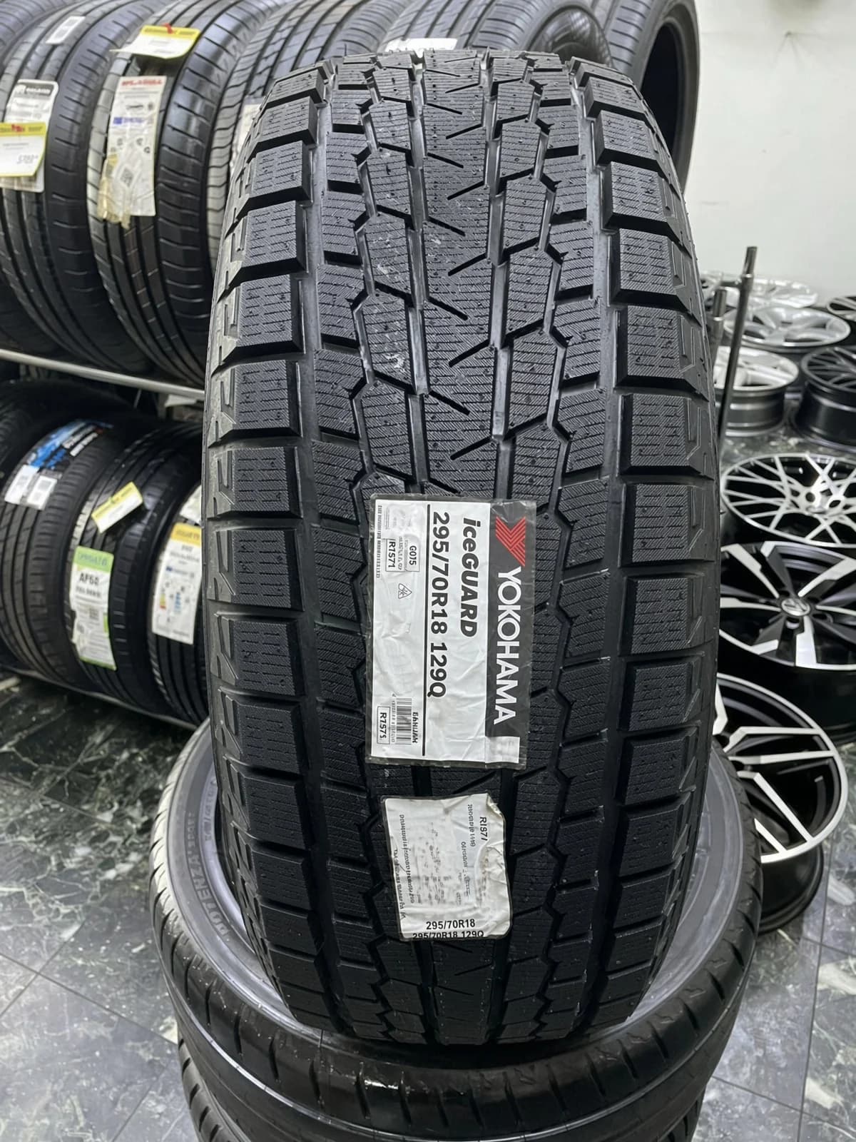Yokohama Ice Guard SUV G075 295/70 R18 129Q