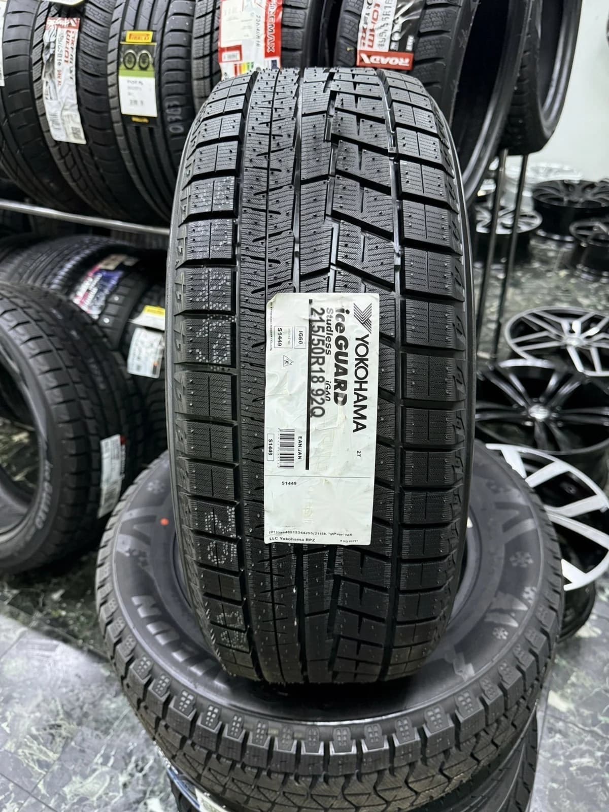 Yokohama Ice Guard IG60 215/50 R18 92Q