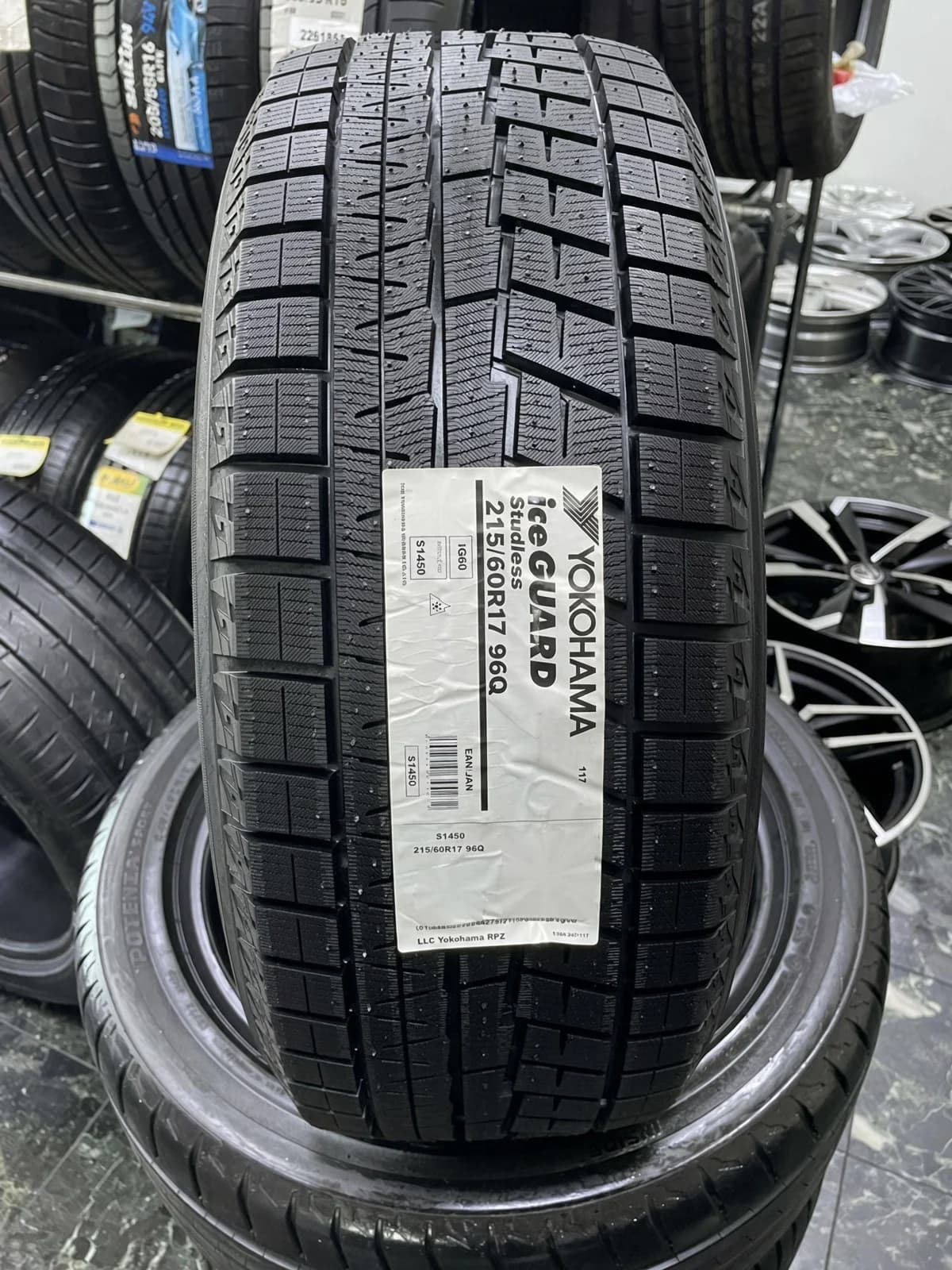 Yokohama Ice Guard IG60 215/60 R17 96Q
