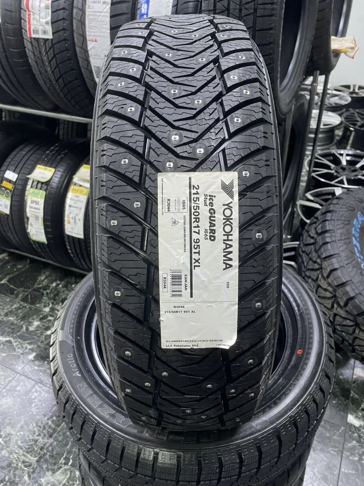 Yokohama Ice Guard IG65 215/50 R17 95T XL