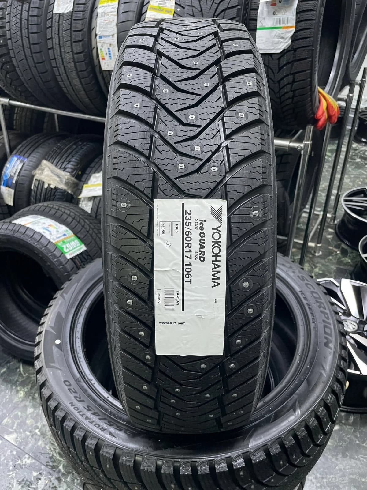 Yokohama Ice Guard IG65 235/60 R17 106T
