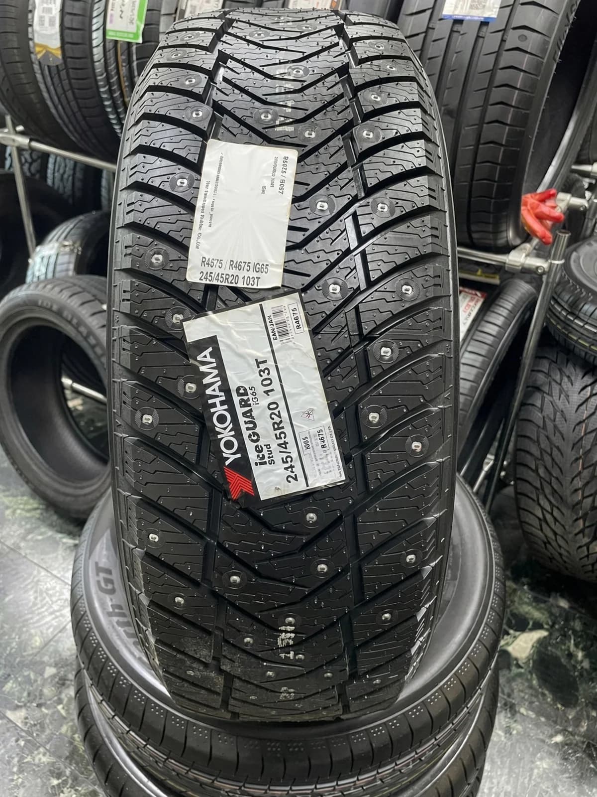 Yokohama Ice Guard IG65 245/45 R20 103T