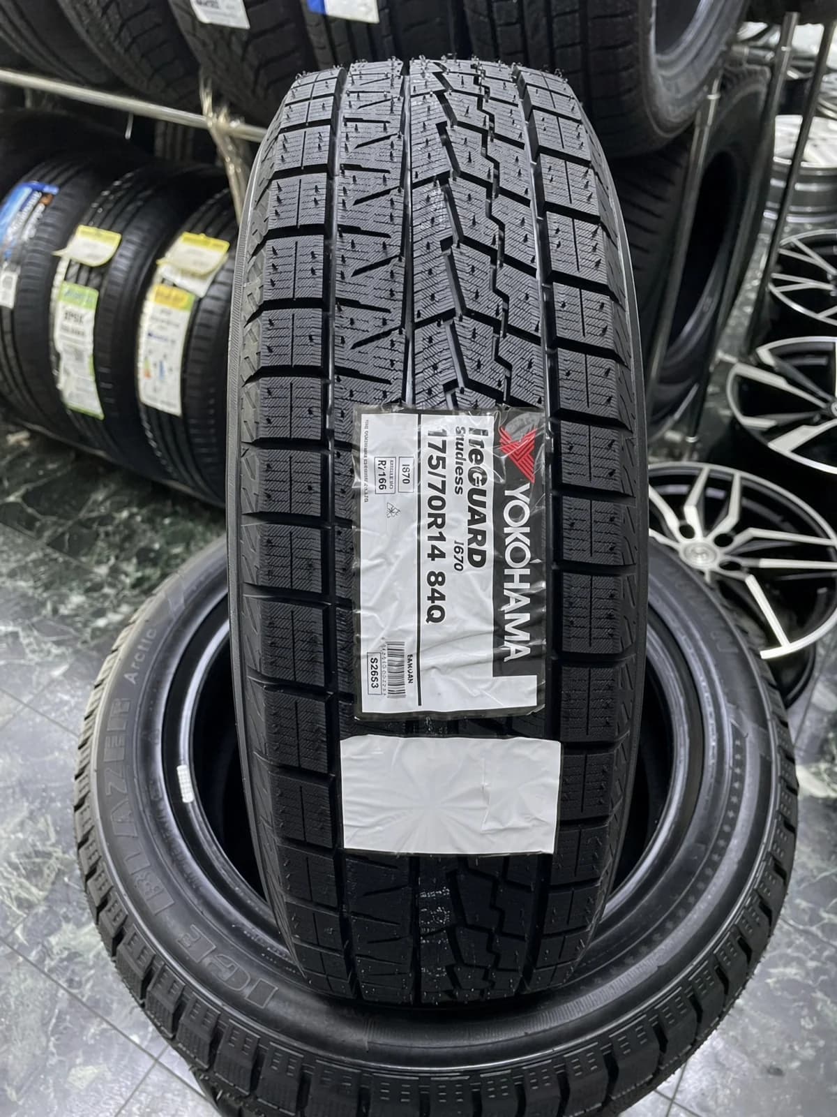 Yokohama Ice Guard IG70 175/70 R14 84Q