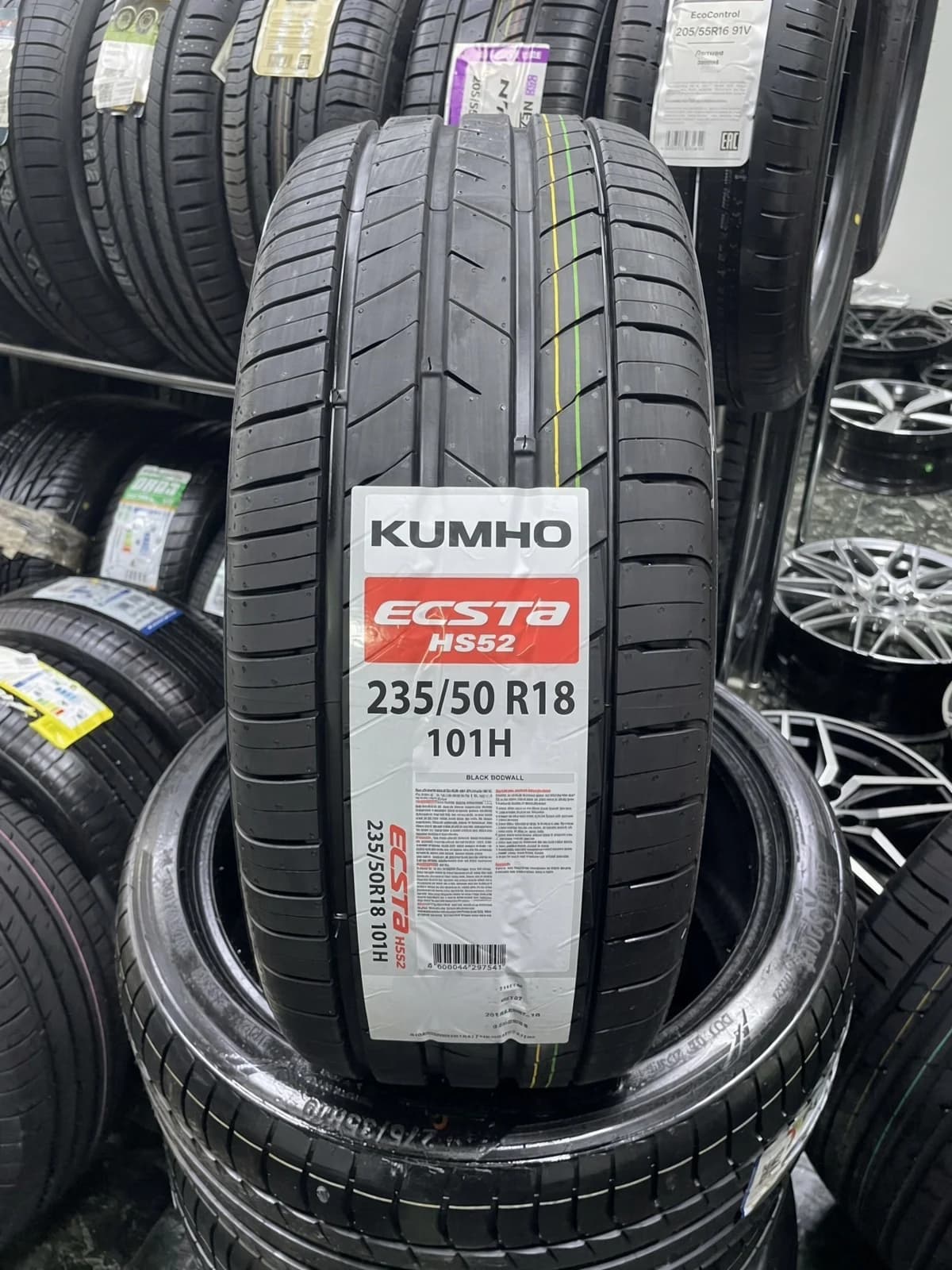 Kumho Ecsta HS52 235/50 R18 101H