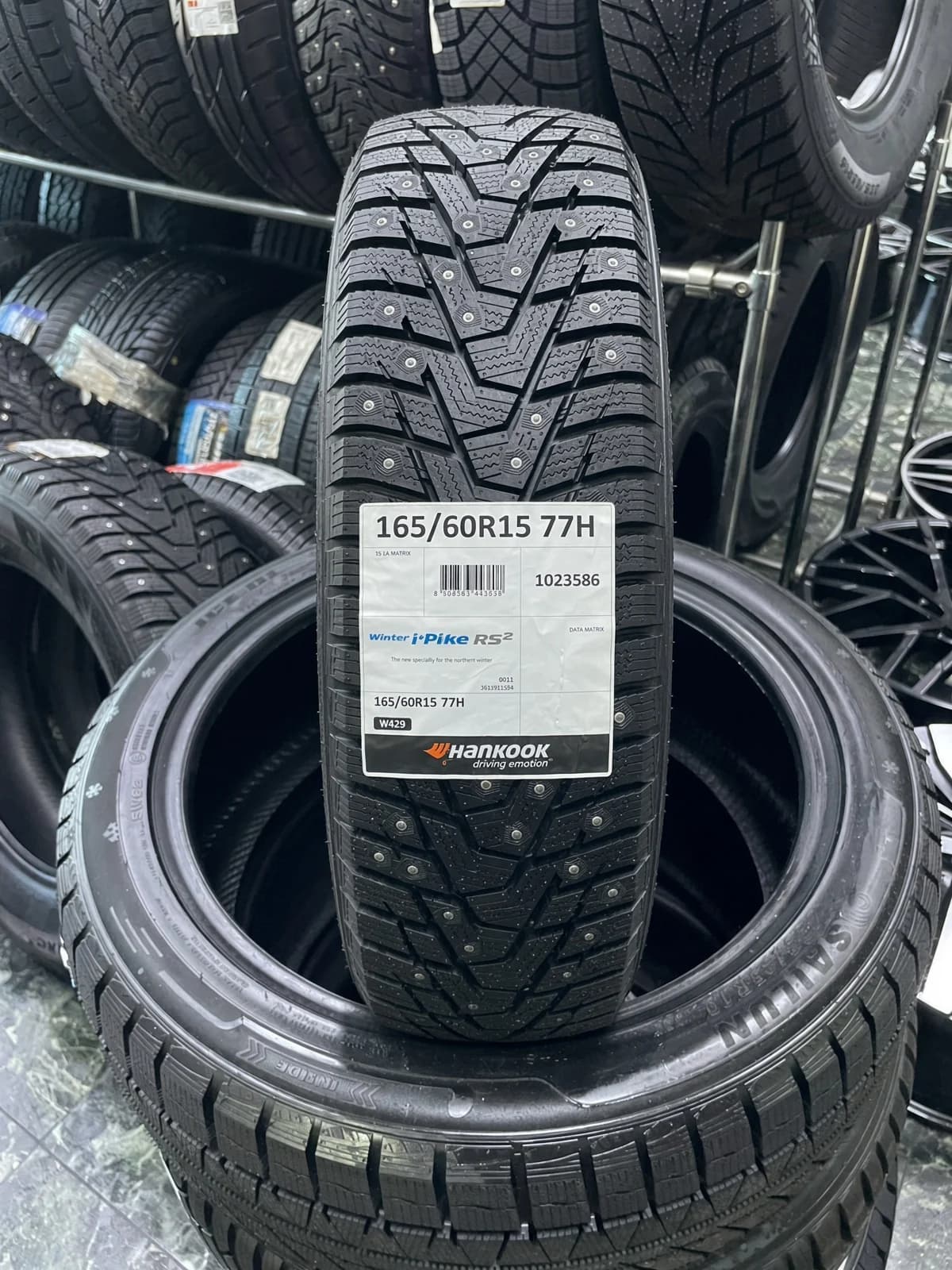 Hankook W429 i Pike RS2 165/60 R15 77H