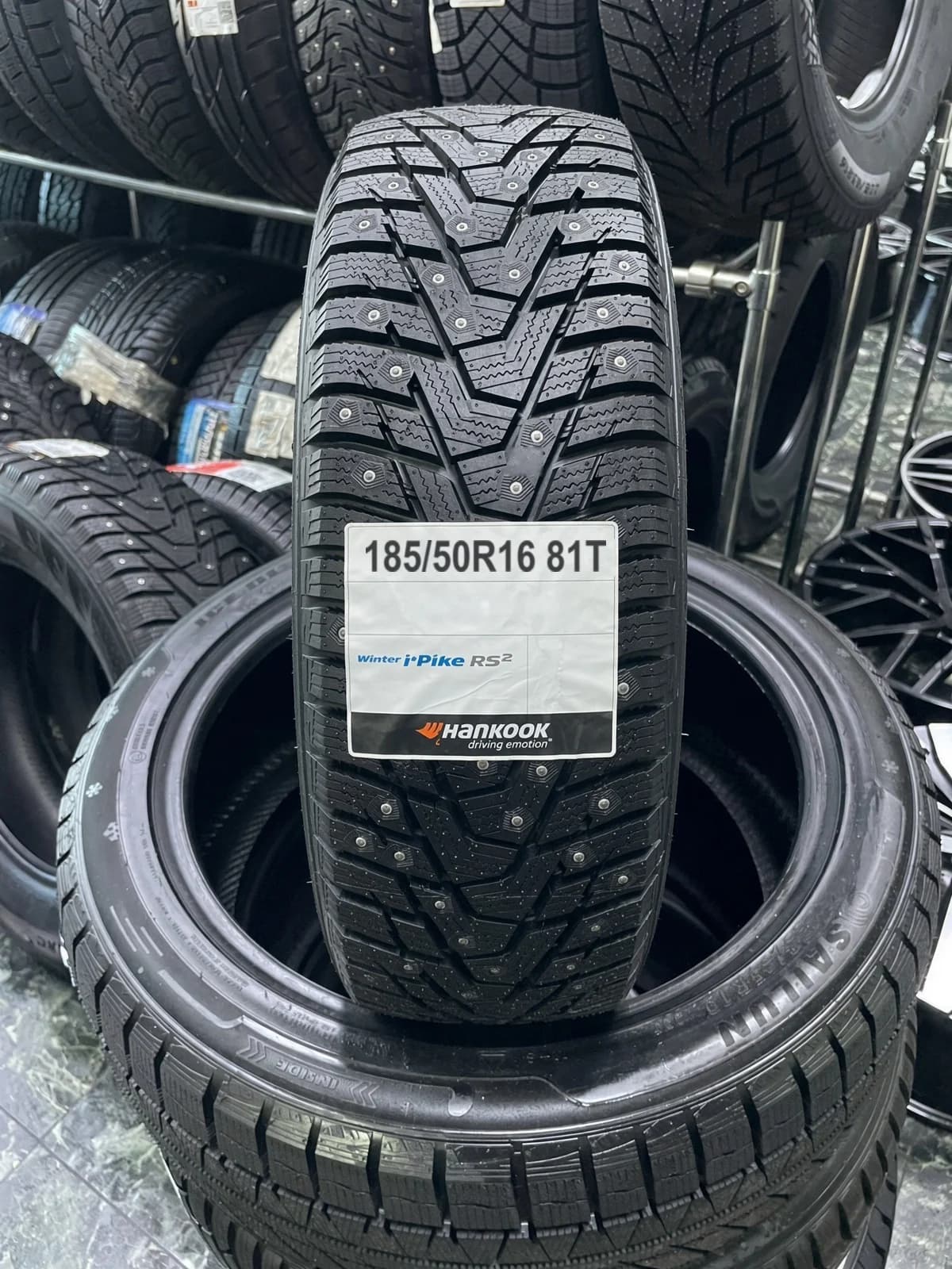 Hankook W429 i Pike RS2 185/50 R16 81T