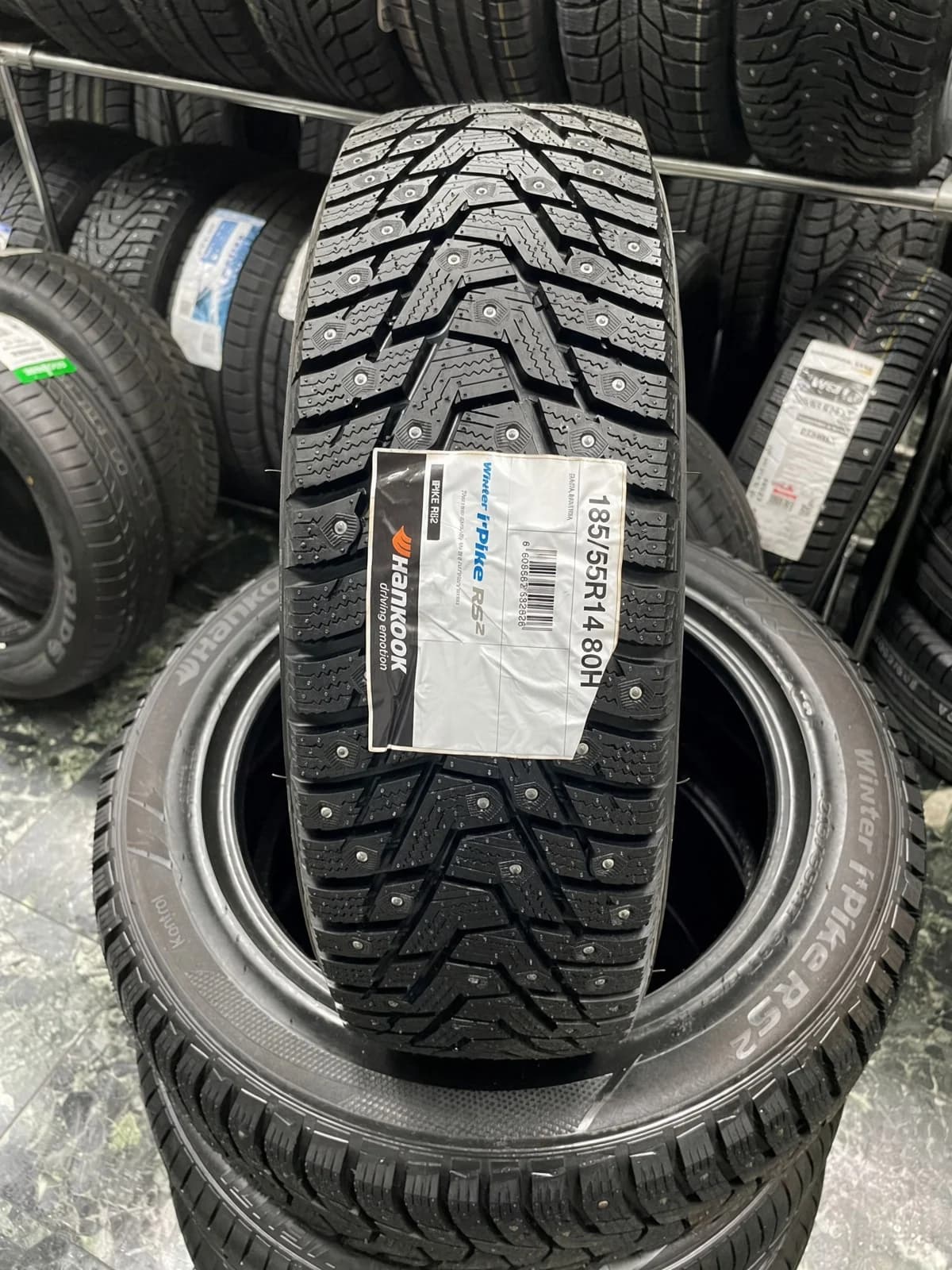 Hankook W429 i Pike RS2 185/55 R14 80H