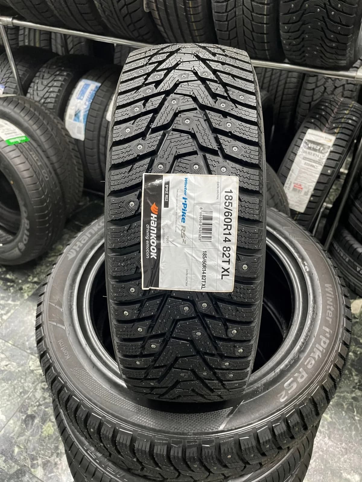 Hankook W429 i Pike RS2 185/60 R14 82T XL
