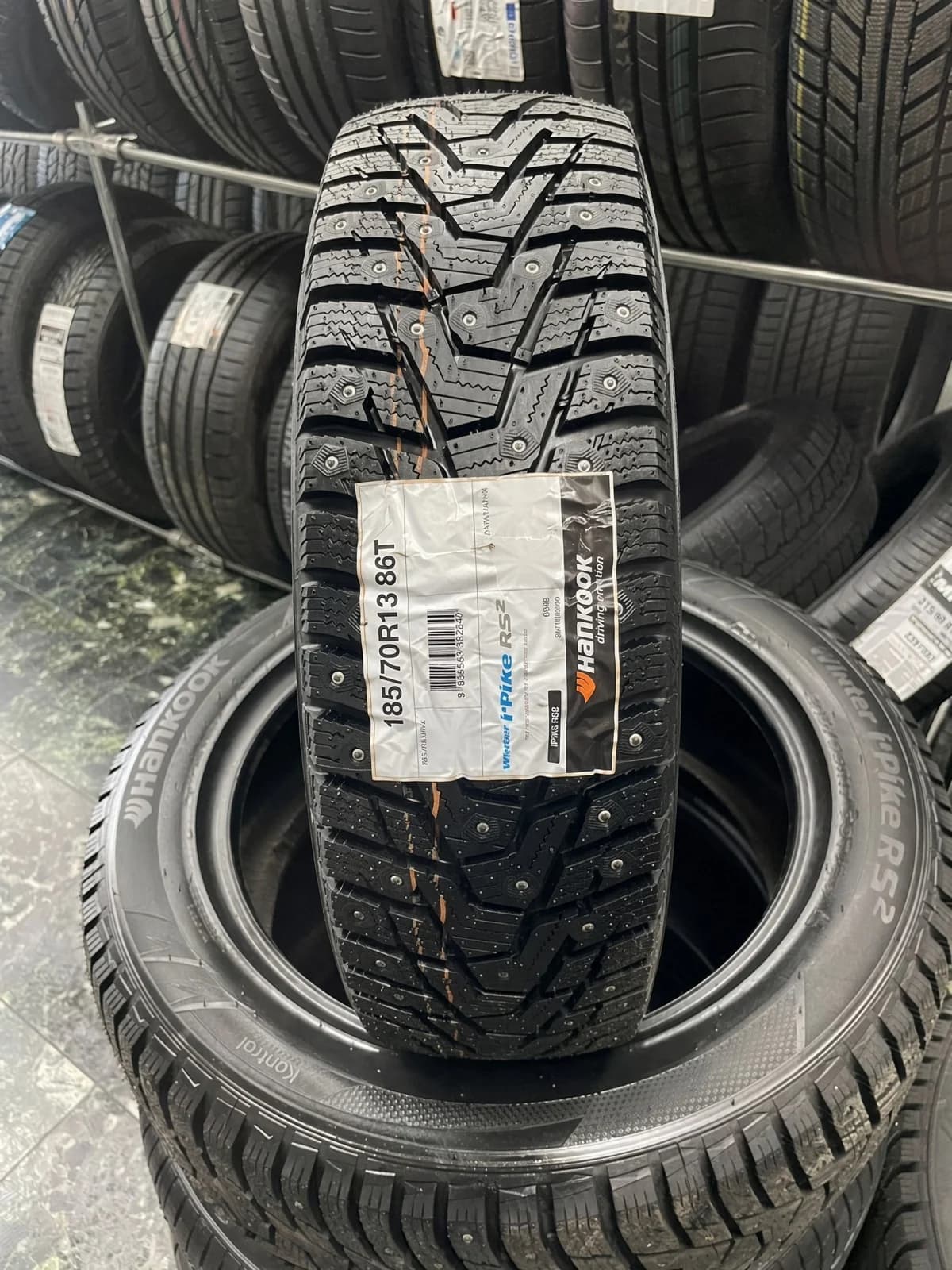 Hankook W429 i Pike RS2 185/70 R13 86T