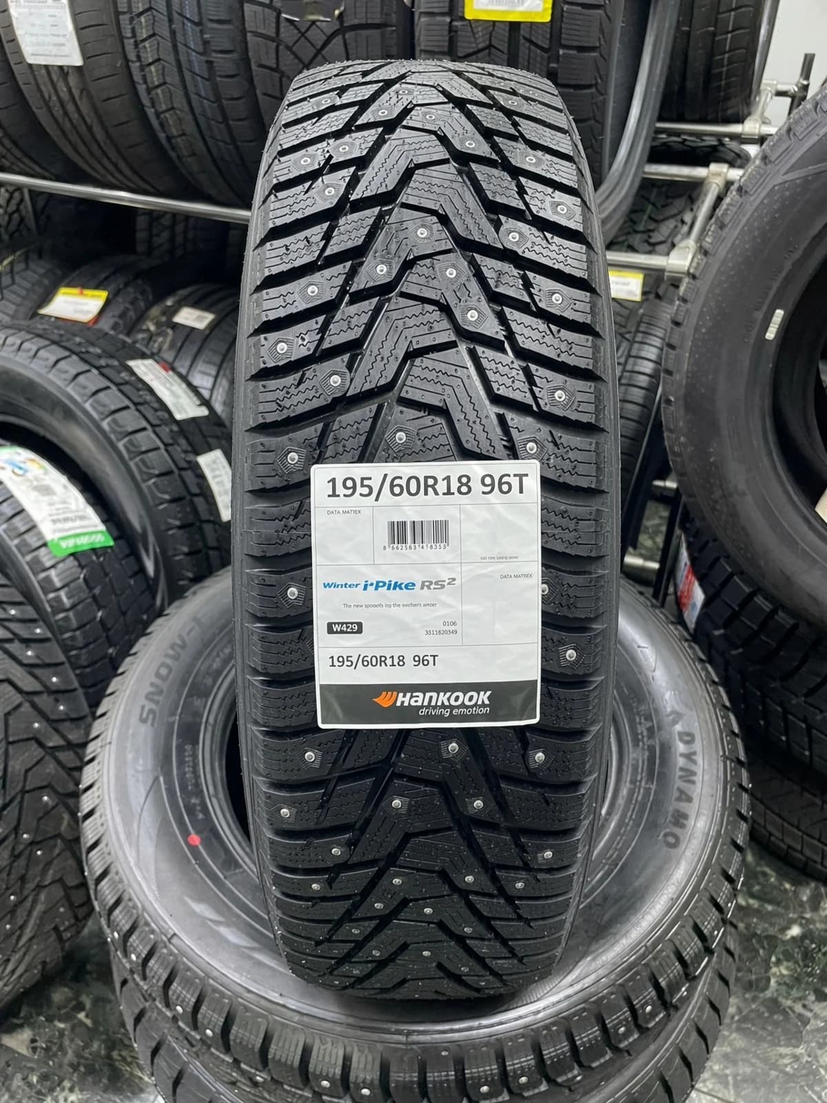 Hankook W429 i Pike RS2 195/60 R18 96T