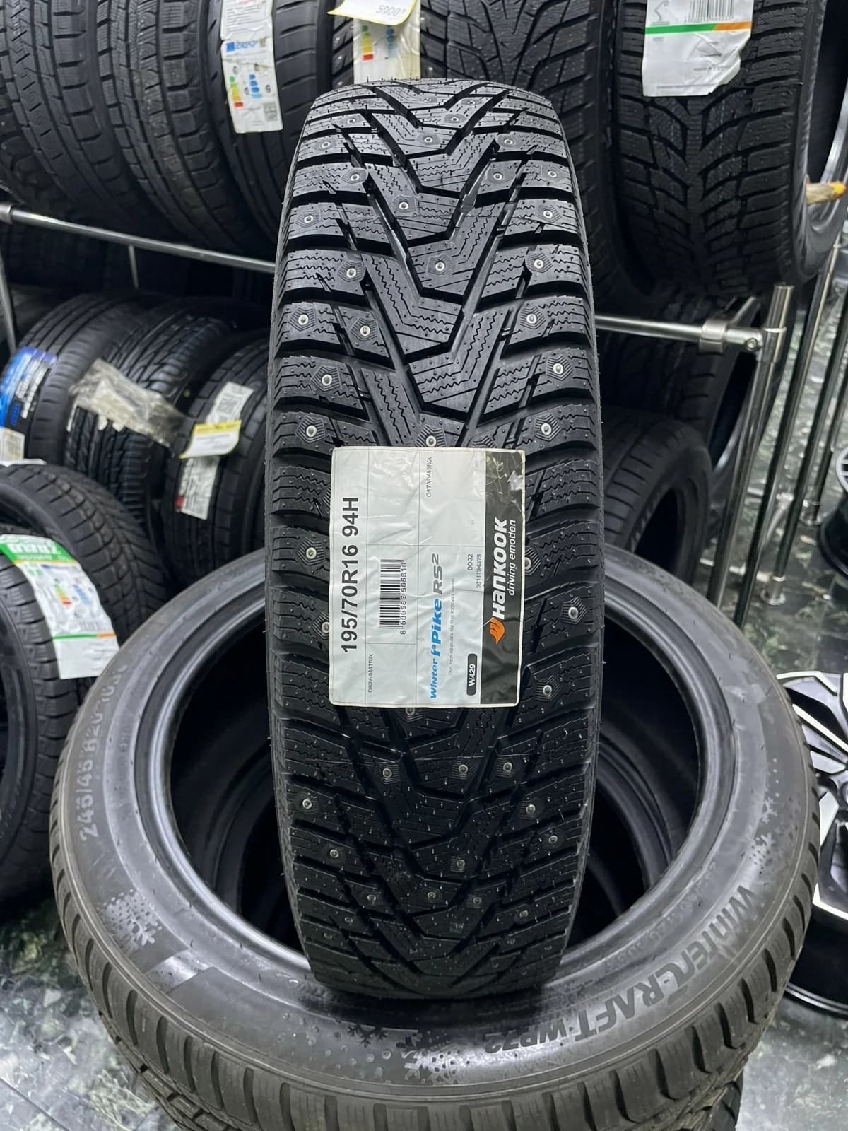 Hankook W429 i Pike RS2 195/70 R16 94H