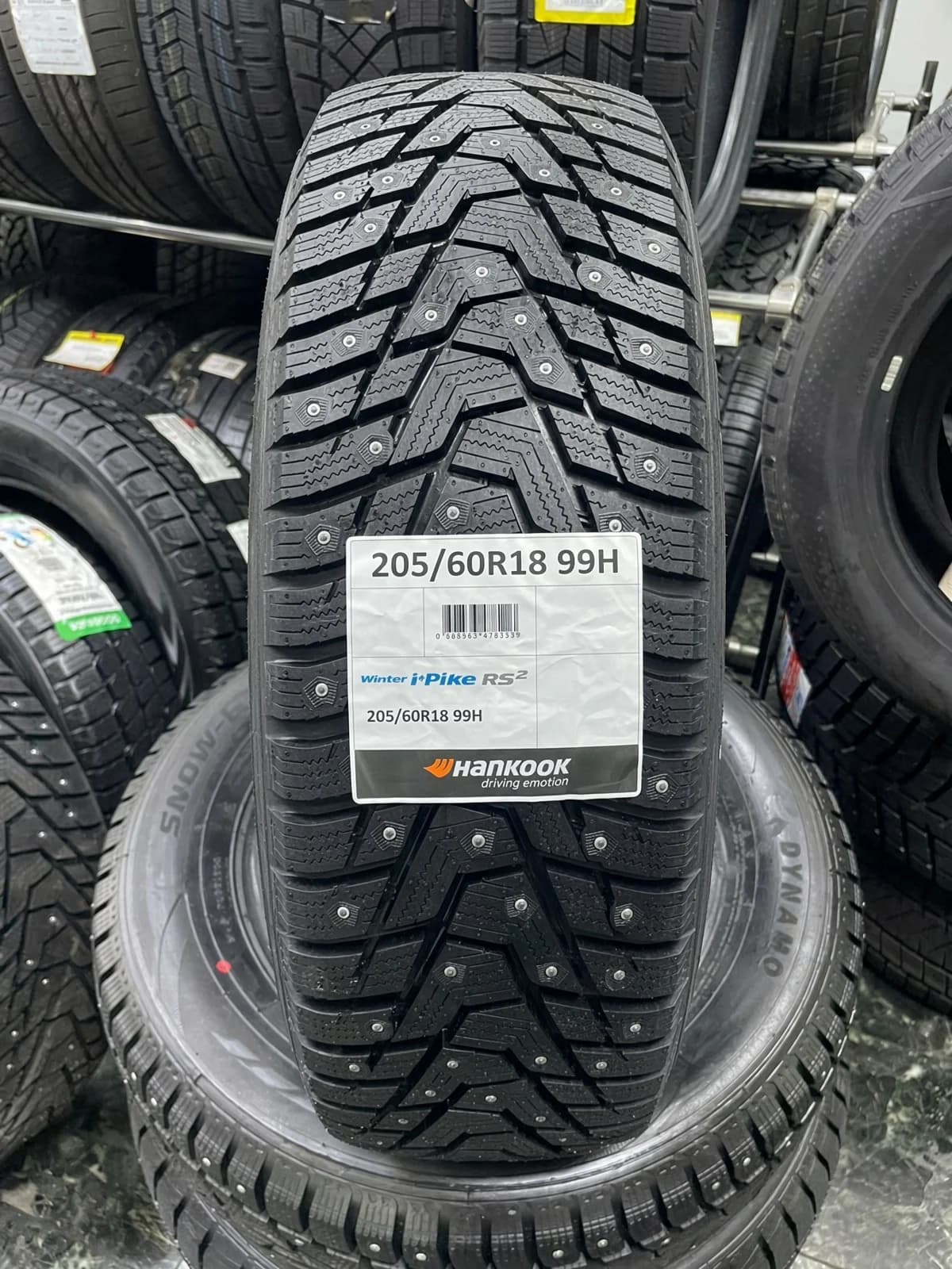 Hankook W429 i Pike RS2 205/60 R18 99H