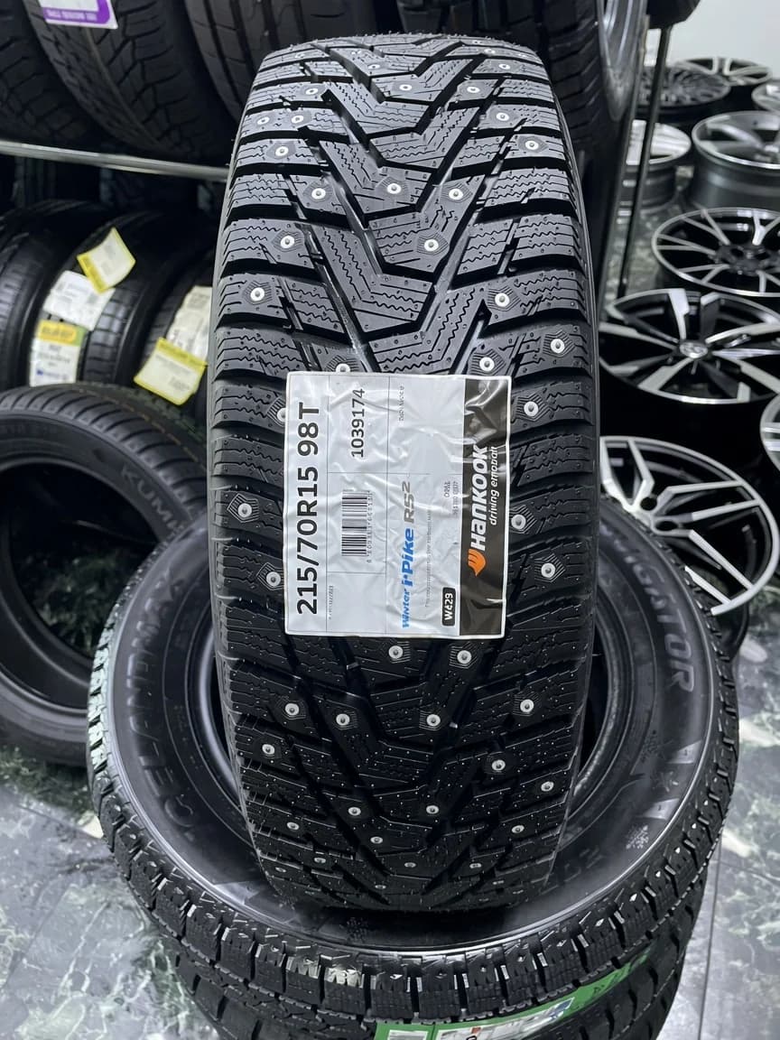 Hankook W429 i Pike RS2 215/70 R15 98T