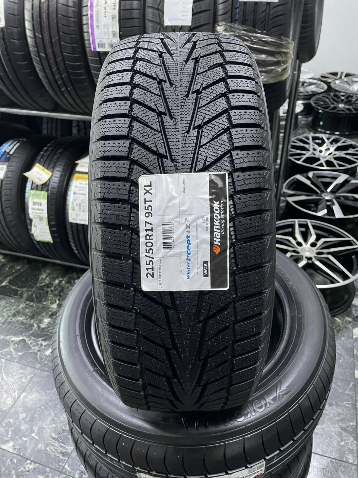 Hankook W616 I*Cept IZ2 215/50 R17 95T XL