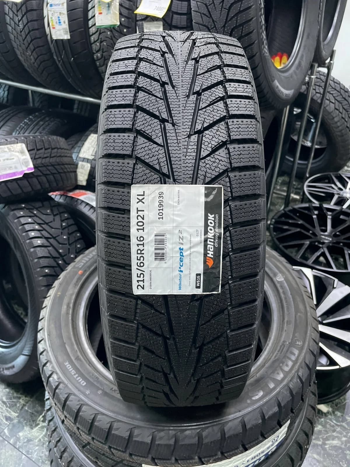 Hankook W616 I*Cept IZ2 215/65 R16 102T XL