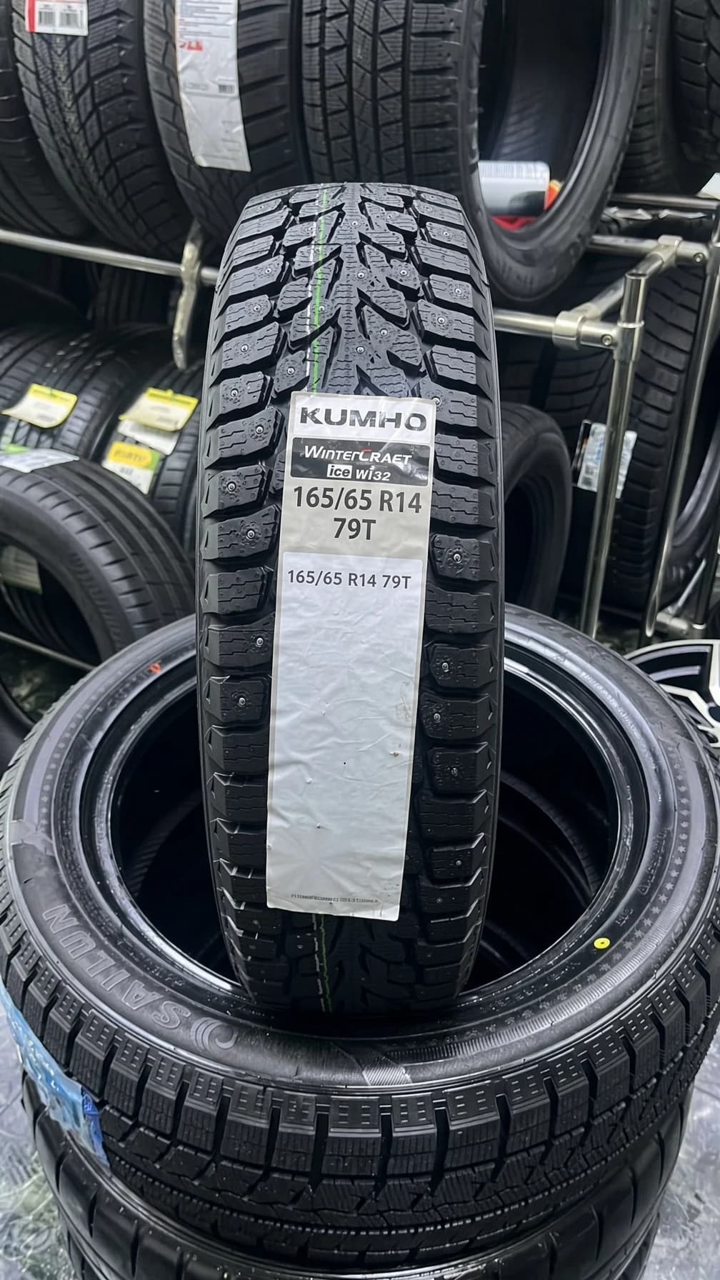 Kumho Wintercraft WI32 165/65 R14 79T