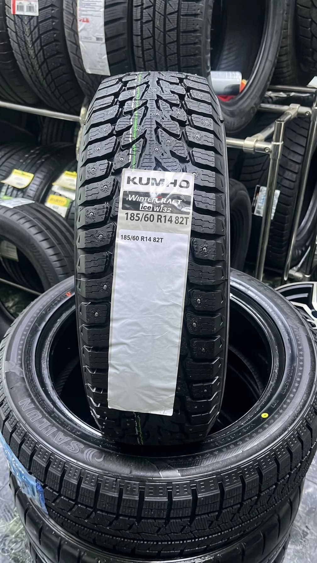 Kumho Wintercraft WI32 185/60 R14 82T