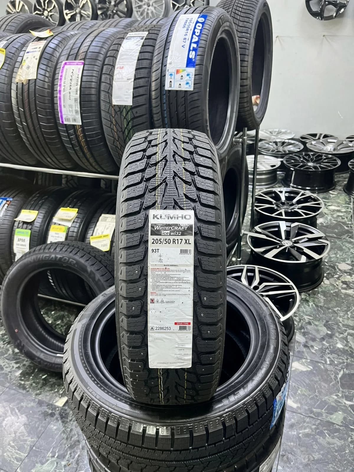 Kumho Wintercraft WI32 205/50 R17 93T XL