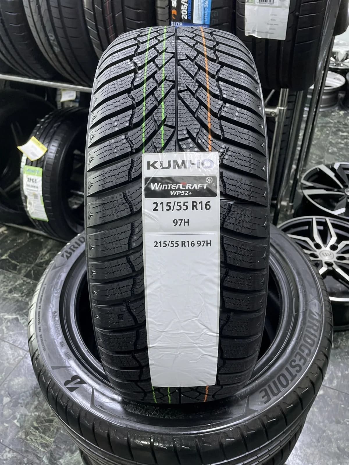 Kumho Wintercraft WP52 215/55 R16 97H