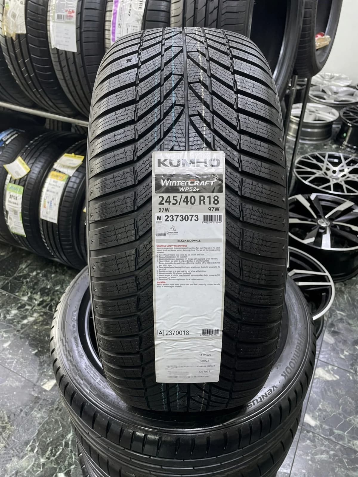 Kumho Wintercraft WP52 245/40 R18 97W