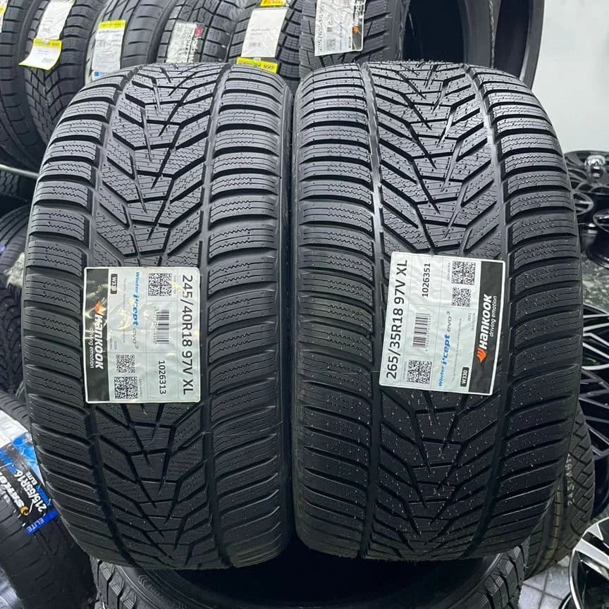 Hankook Winter I'Cept Evo 3 W330 245/40 R18 и 265/35 R18 97V