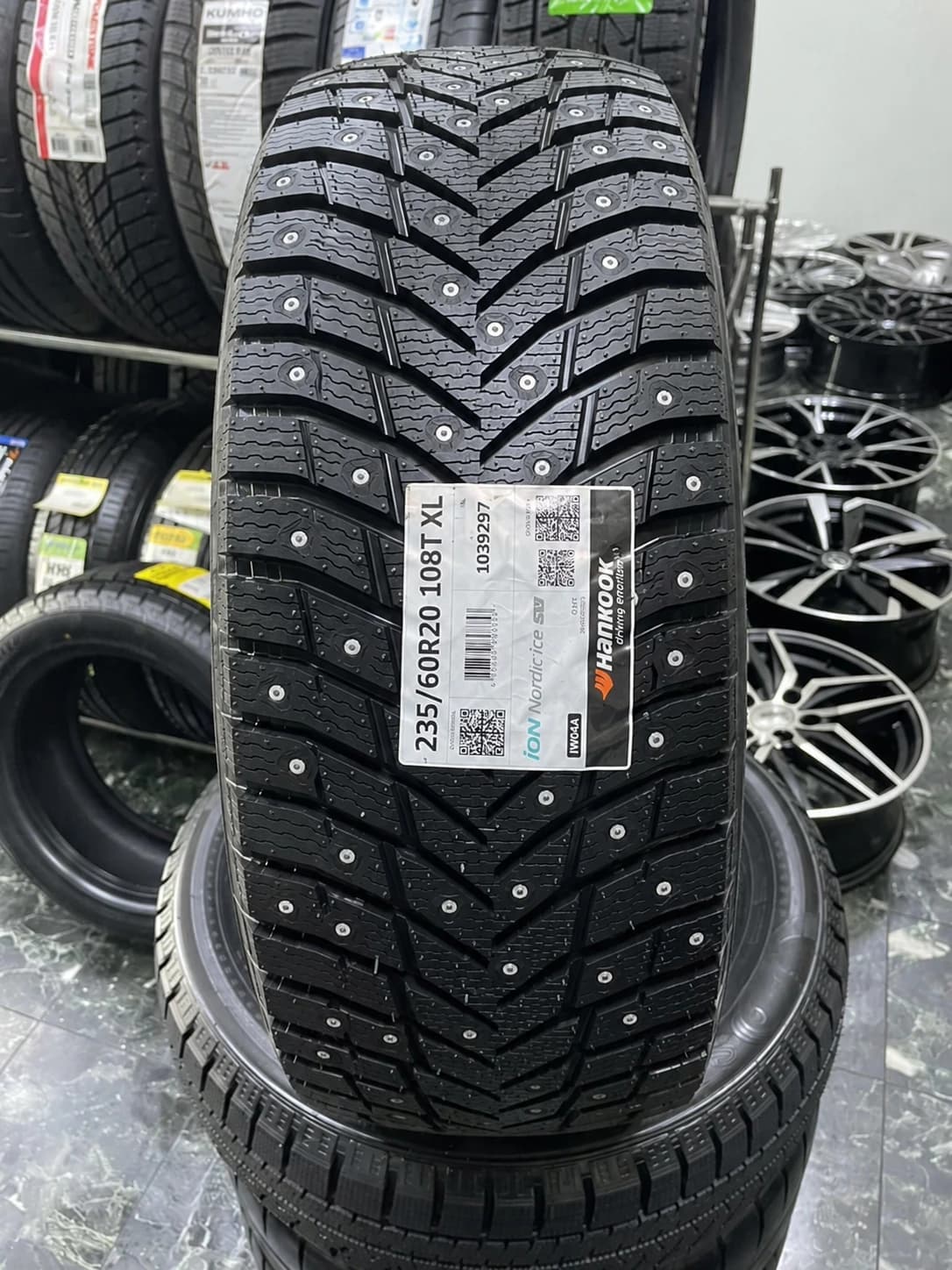 Hankook IW04A iON Nordic I*CE 235/60 R20 108T XL
