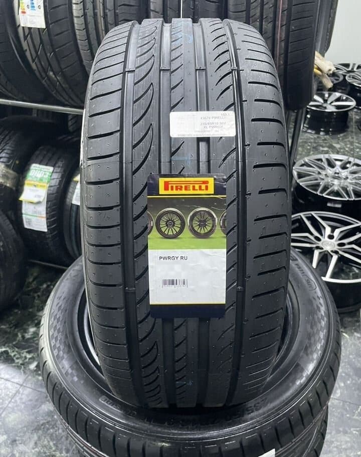Pirelli Powergy 215/45 R18 93Y XL