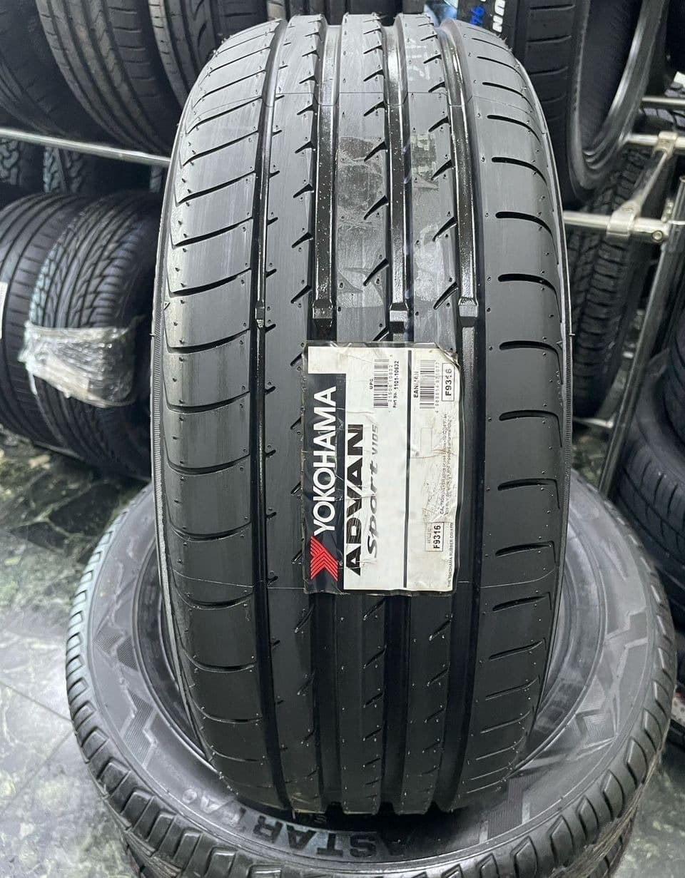 Yokohama Advan Sport V105 235/65 R19 109V