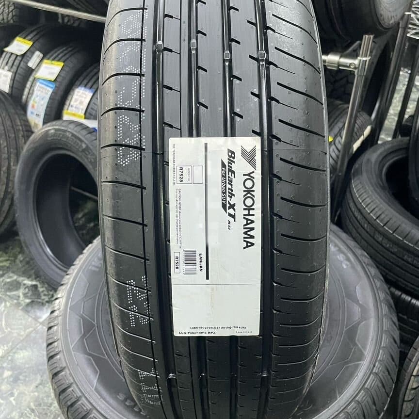 Yokohama BluEarth-XT AE61 235/50 R20 100V