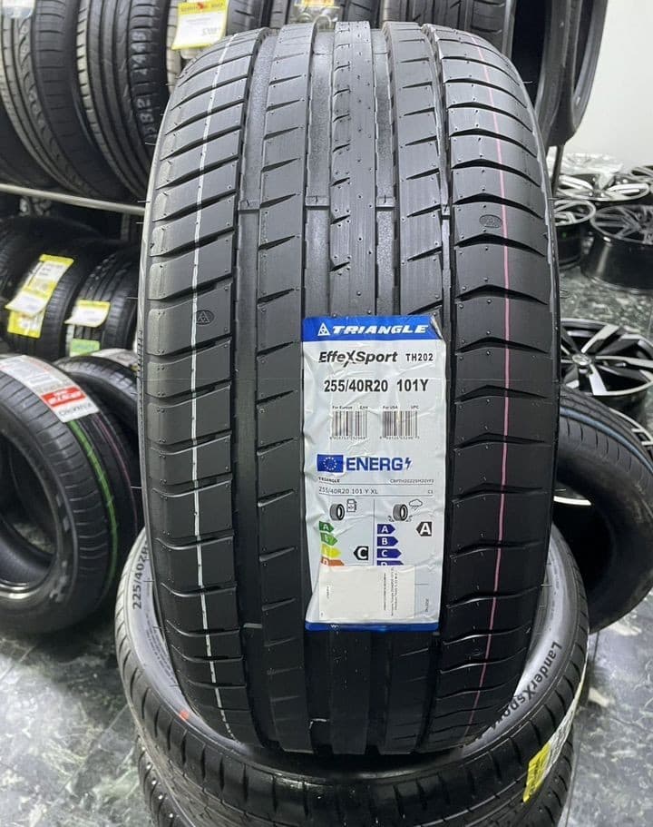 Triangle TH202 EffeXSport 255/40 R20 101Y XL