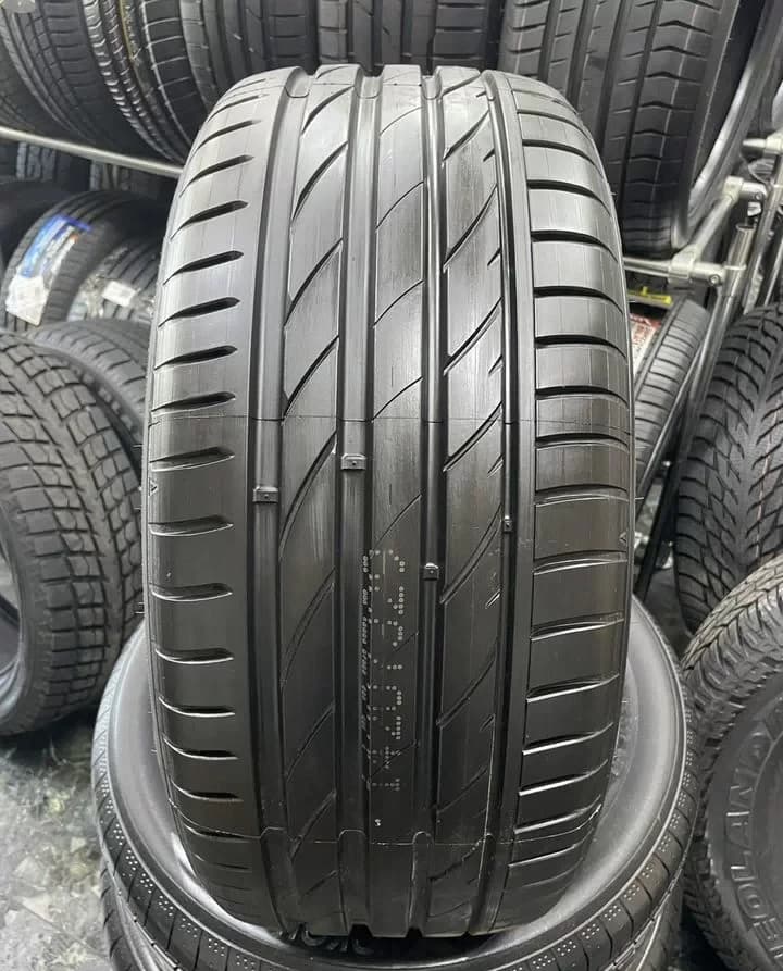 Maxxis Victra Sport VS5 245/40 R19 98Y
