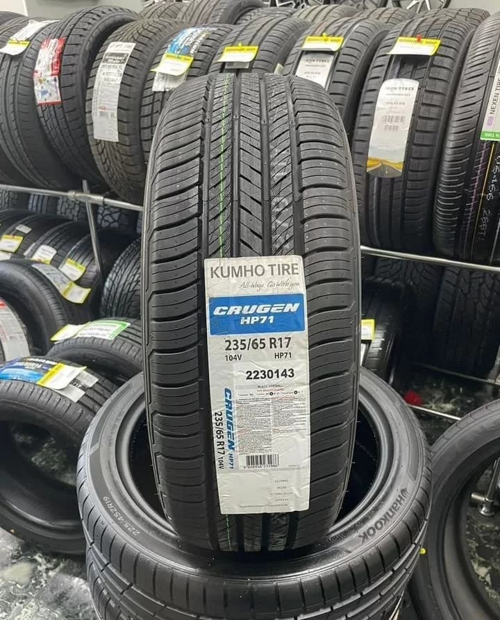 Kumho HP71 235/65 R17 104V