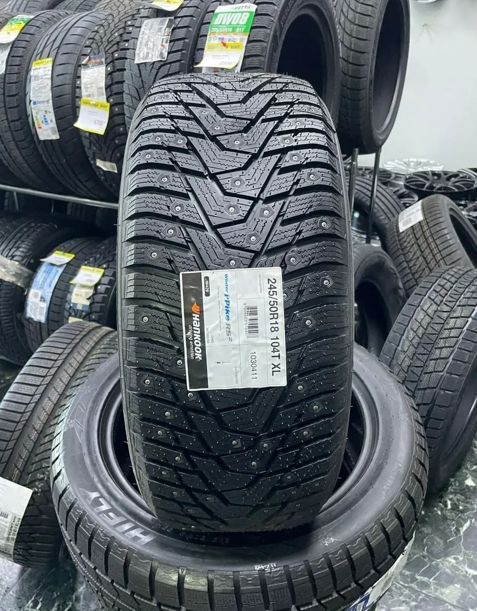 Hankook W429 i Pike RS2 245/50 R18 104T XL
