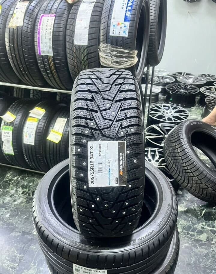 Hankook W429 i Pike RS2 205/55 R16 94T XL