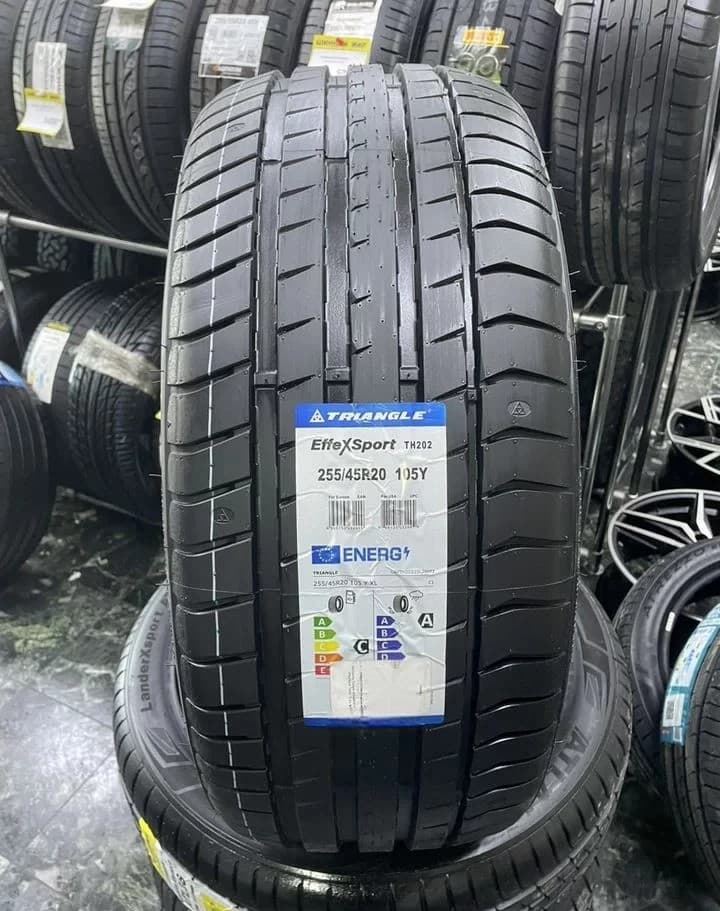 Triangle TH202 EffeXSport 255/45 R20 105Y XL
