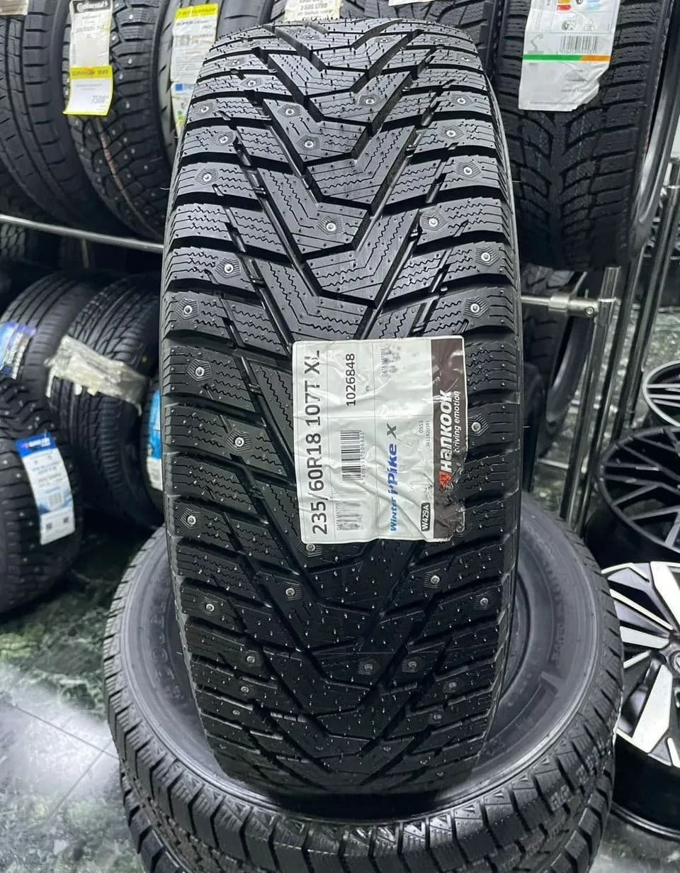 Hankook W429A i Pike X 235/60 R18 107T XL