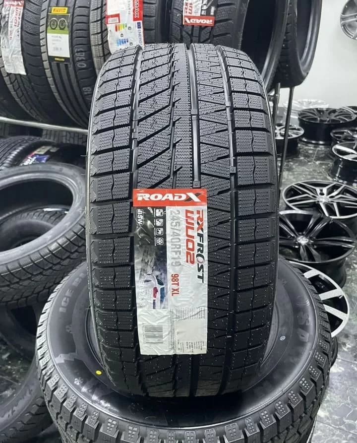 RoadX RX Frost WU02 245/40 R19 98T