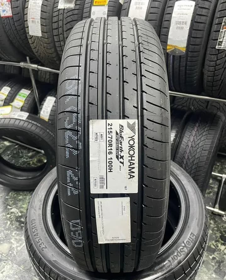 Yokohama BluEarth-XT AE61 215/70 R16 100H