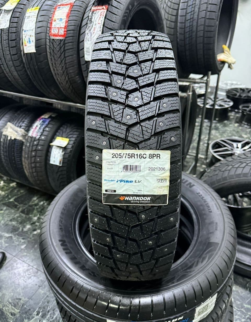 Hankook Winter I'Pike LV RW15 205/75 R16C 110R