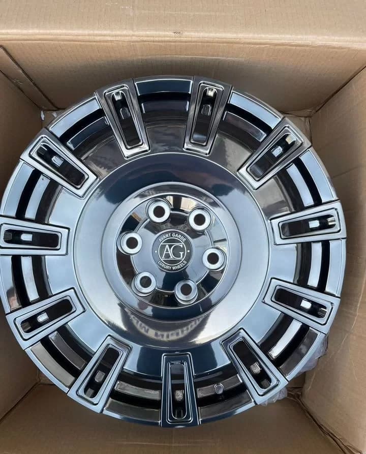 Литые диски DM FlowForming DX005 8×R20 6×139.7
