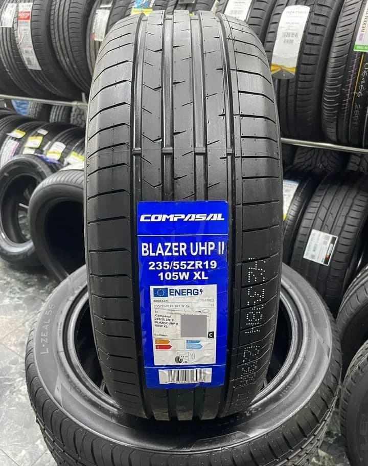 Compasal Blazer UHP II 235/55 R19 105W XL