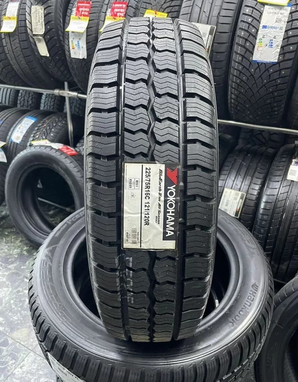 Yokohama BluEarth-Van RY61 225/75 R16C 121R
