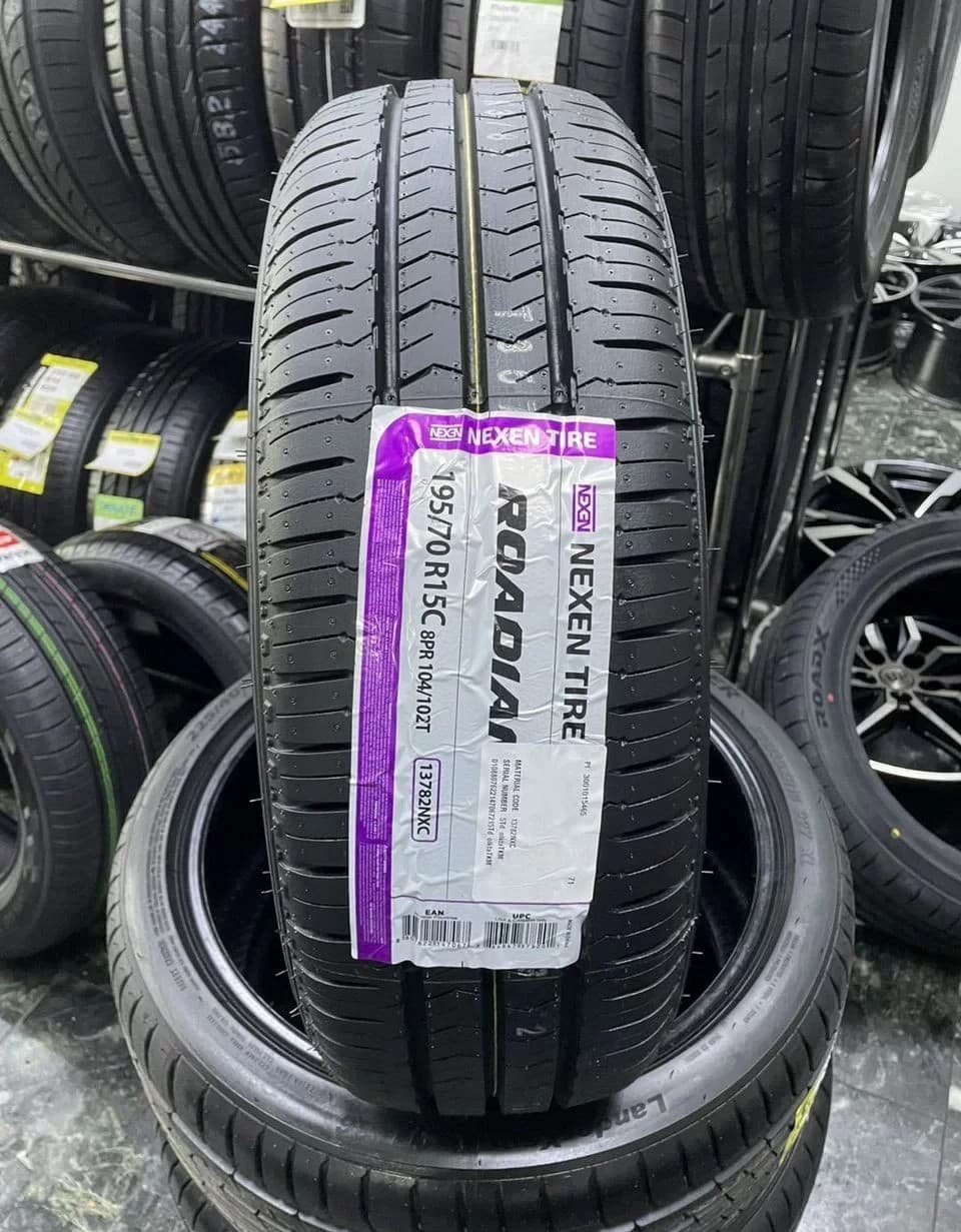Nexen Roadian CT8 195/70 R15C 104T
