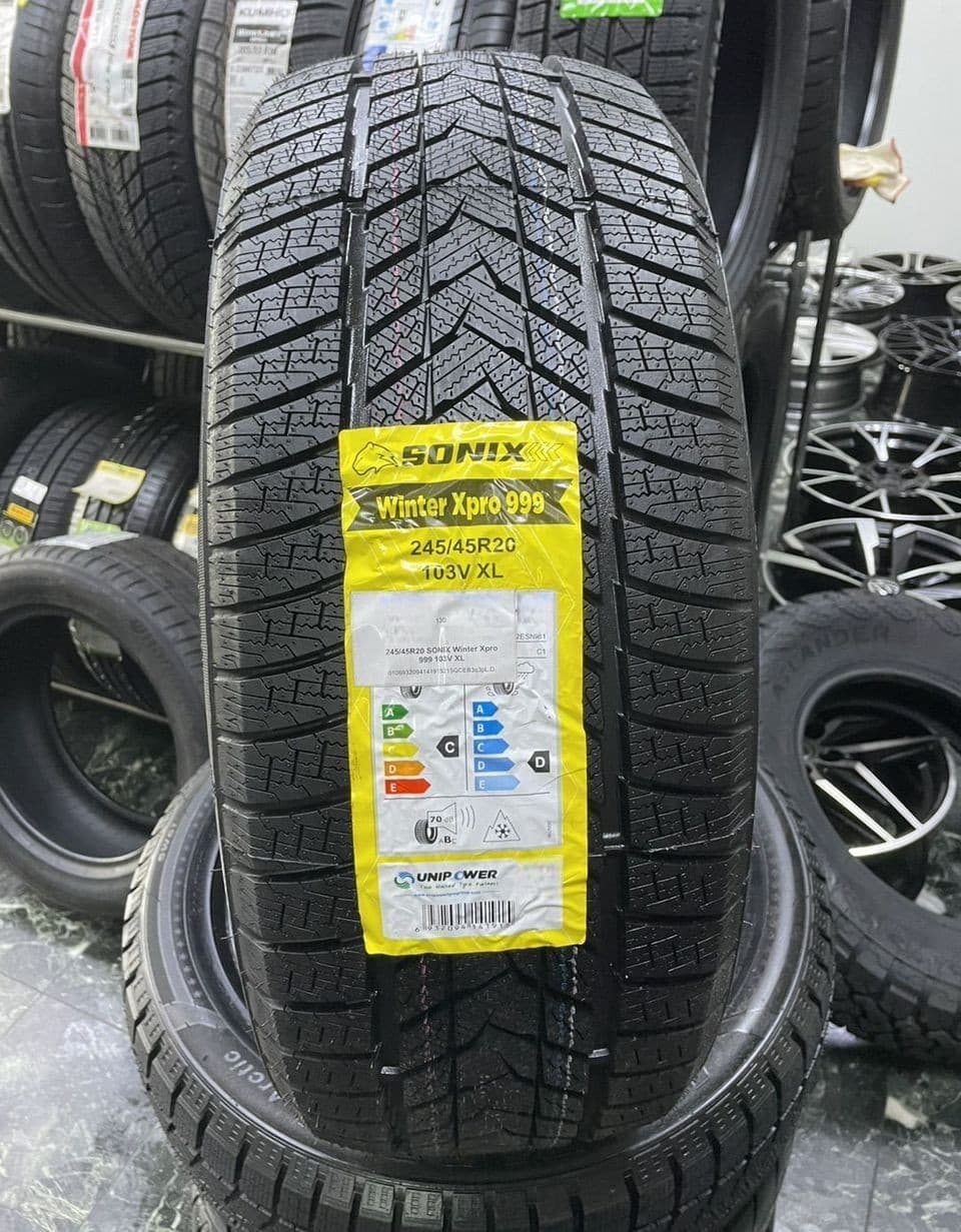 Sonix WinterXPro 999 245/45 R20 103V