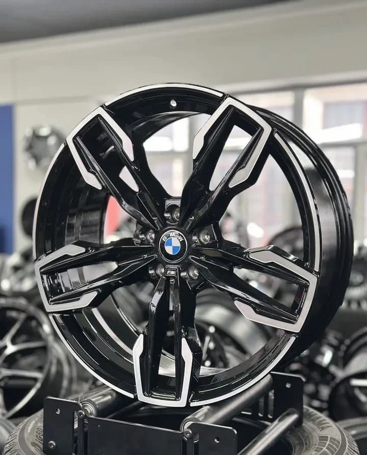 Литые диски FR Replica B5601 8.5×R21 5×112