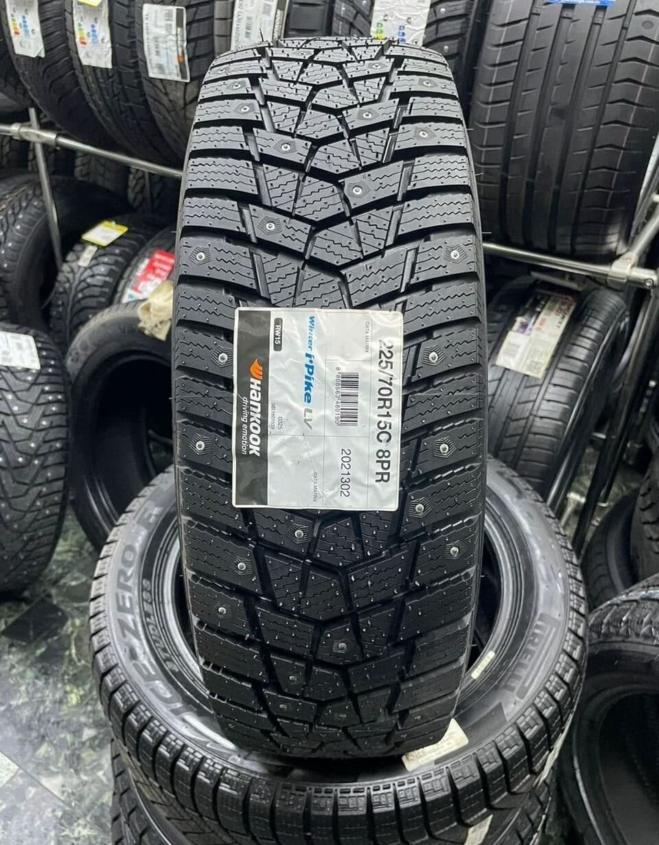 Hankook Winter I'Pike LV RW15 225/70 R15C 112R